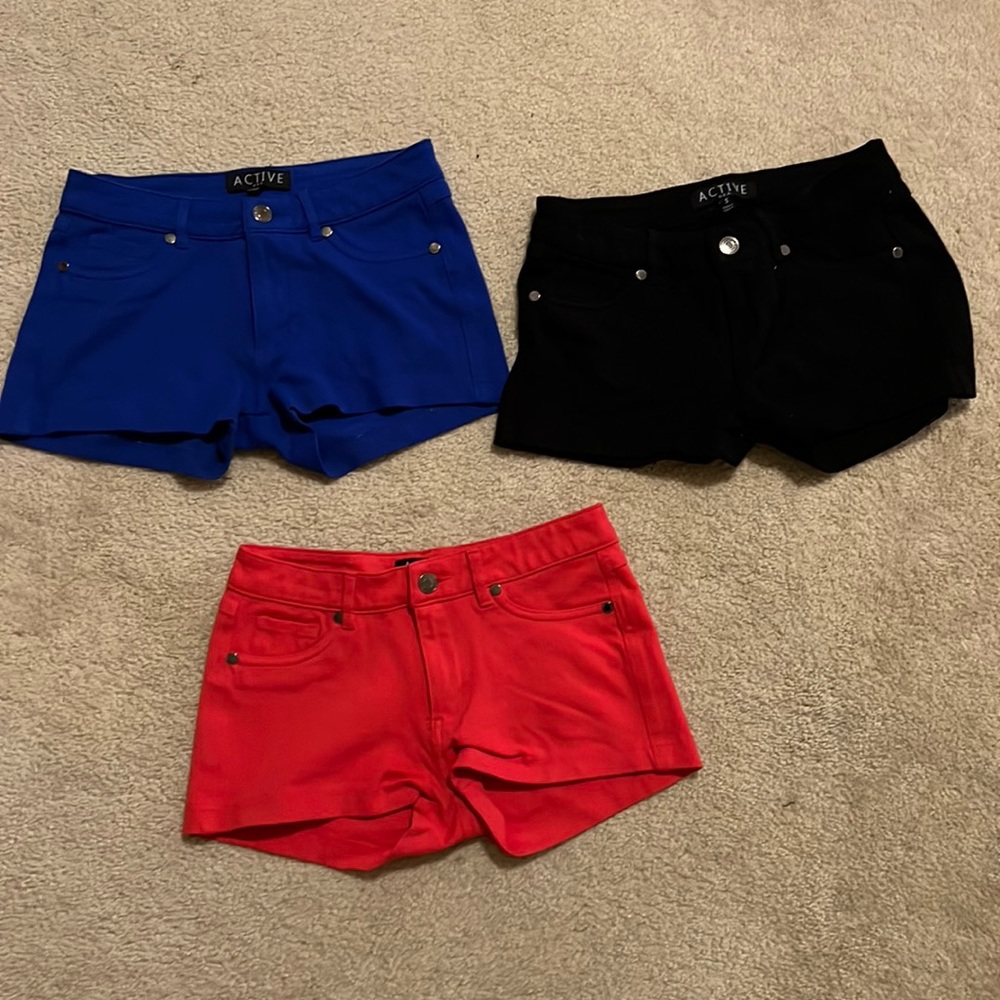 Active USA Women’s Shorts Size small